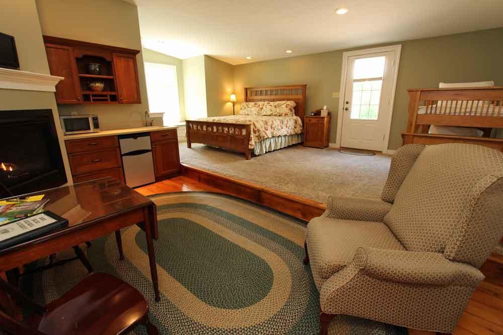 Rocky Acre Farm Bed & Breakfast Mount Joy Exterior photo