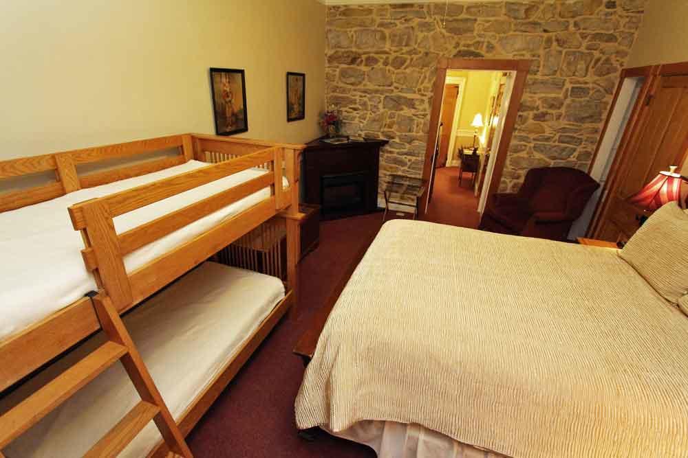 Rocky Acre Farm Bed & Breakfast Mount Joy Exterior photo